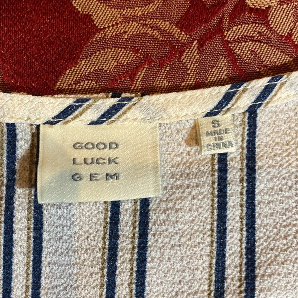EUC - Good Luck Gem- Striped V-Neck Crop Top - Picture 7 of 9